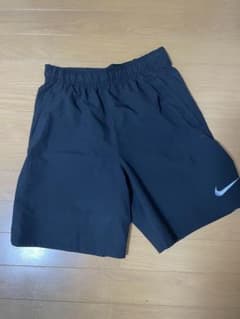 NIKEの短パンのサムネイル