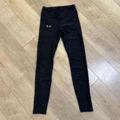 ^*^様 Under Armour ブラックレギンス ハイウエストのサムネイル
