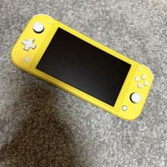 Nintendo Switch Lite イエロー　美品のサムネイル