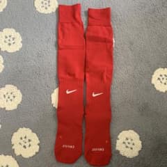 サッカーナイキソックス　赤　ほぼ新品！のサムネイル