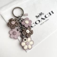 COACH バッグチャーム フラワー キーホルダー シグネチャー パープル