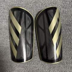 adidas レガースのサムネイル