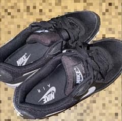 最終お値下げ　NIKE   AIR MAX 90    購入前コメントください！のサムネイル