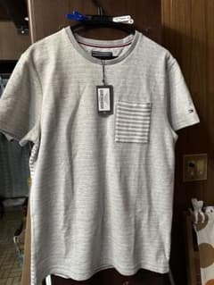 新品未使用 TOMMY HILFIGER ストライプポケットTシャツのサムネイル