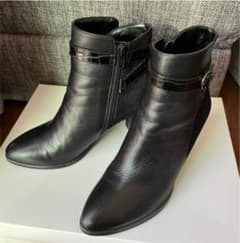 DIANA ダイアナ　ショートブーツのサムネイル