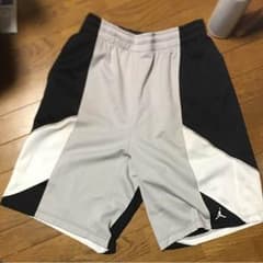 AIR JORDAN バスパンのサムネイル