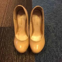 ハイヒール パンプスのサムネイル