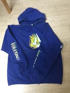 売り切り値下げ!!美品【VOLCOMパーカー】ビックサイズのサムネイル