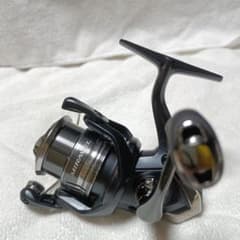SHIMANO MIRAVEL C2000S スピニングリール 本体④のサムネイル