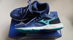 Mizuno キッズ スニーカー ネイビー　22センチのサムネイル