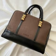 LOEWE ベラスケス ハンドバッグ ツイスト金具 アナグラム キルティングのサムネイル