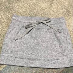 UNIQLO ミニスカートのサムネイル