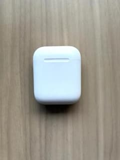 Apple AirPods 2世代 充電ケースのみのサムネイル