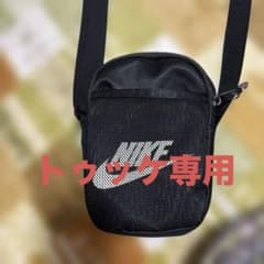 トゥッケ 専用 NIKE ショルダーバッグ ブラックのサムネイル