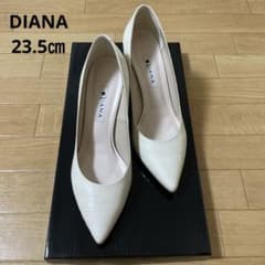 DIANA パンプス クロコ型押し ベージュ 23.5㎝ - メルカリ