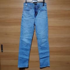 UNIQLO JEANS ストレートーデニム ライトブルー　サイズ26のサムネイル