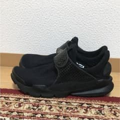 NIKEのサムネイル