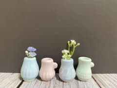 ハンドメイド（作家陶器）パステルマットカラーのとっても小さな一輪挿し 4個セットのサムネイル