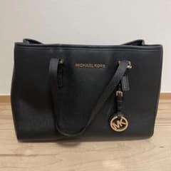 Michael Kors サフィアーノ調 トートバッグ ブラック - メルカリ