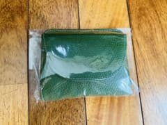 グリーン本革コンパクト手のひら財布（新品、未使用）のサムネイル