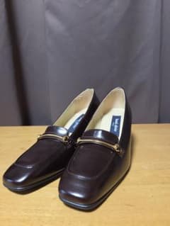 【美品】franck olivierビットローファー パンプス 23.5cmのサムネイル