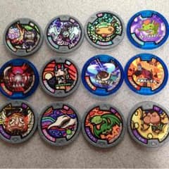 妖怪ウォッチメダル 値下げします3000円→２０００円に値下げしました。のサムネイル
