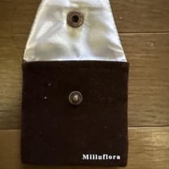 Milluflora オパール調ピアスのサムネイル