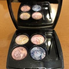 CHANEL  クワトル マーブル タンドゥル アイシャドウのサムネイル