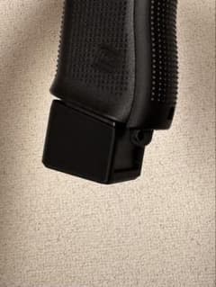 マルイ G17 マガジン用 G19装着時に見える部分を隠すマガジンバンパーのサムネイル