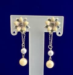 ANNA SUI Swing Earrings - Flower, Pearl, Purple Stone, Silver