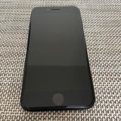Apple iPhone SE3(第3世代)ブラック 本体のサムネイル