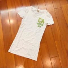ほぼ新品 HOLLISTER Tシャツ XSのサムネイル