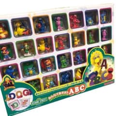 セサミストリート　みんなであそぼうABC タカラ　レトロ 希少！新品未開封】セサミストリート みんなであそぼうABC - メルカリ