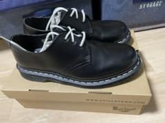 Dr.Martens ドクターマーチン 3ホール ホワイトステッチのサムネイル