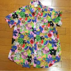 ポップでキュートな柄シャツ❣️のサムネイル
