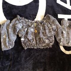 d.i.a シフォン ショート丈トップスのサムネイル