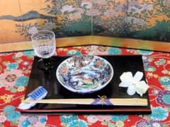 大聖寺伊万里 金襴手 菊に牡丹 半菊に山水紋の図 4寸皿 F607AS-DFa