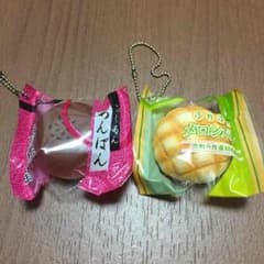ふわふわminiパン マスコット あんぱん メロンパンのサムネイル