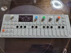 teenage engineering OP-1のサムネイル