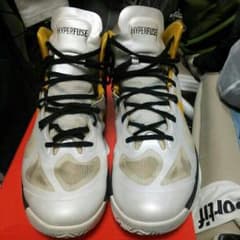 Nike Hyperfuse バッシュのサムネイル