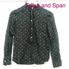 値下げ！Spick and Span　スタンドネック　総柄　ブラウス　フリルのサムネイル