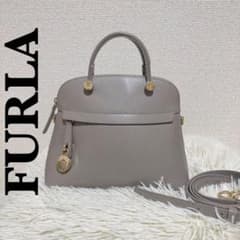 美品】FURLA フルラ パイパー S ハンドバッグ グレージュ 2way - メルカリ