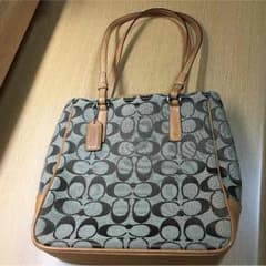 美品☆彡コーチショルダーバックのサムネイル