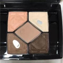 Dior アイシャドウのサムネイル