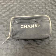 CHANEL ノベルティ ポーチ ブラックのサムネイル