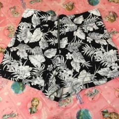 ボタニカル柄☆４Lショーパンのサムネイル