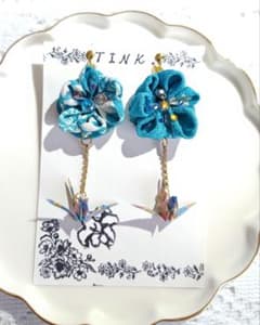 つまみ細工と鶴のイヤリング♡ハンドメイド作品のサムネイル