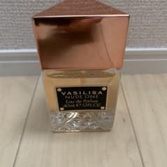 ぶひ様専用VASILISA 香水のサムネイル