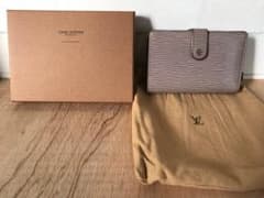 LOUIS VUITTON 財布のサムネイル