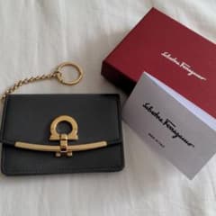 さわ様専用　sale ferragamo カードケースのサムネイル
